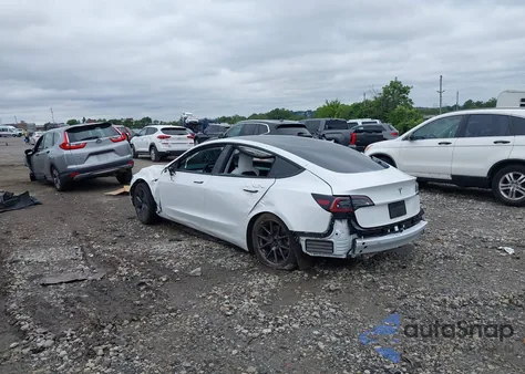 2023 Tesla Model 3 Rear-Wheel Drive z USA, uszkodzony, nr VIN 5YJ3E1EA5PF395522